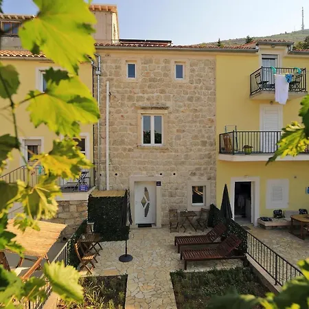 Timeless - Studio With Patio And City View Dubrovnik
