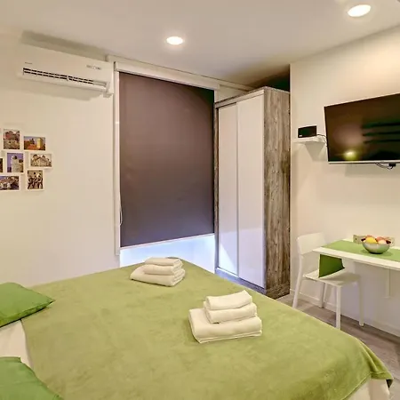 شقة Timeless - Studio With Patio And City View